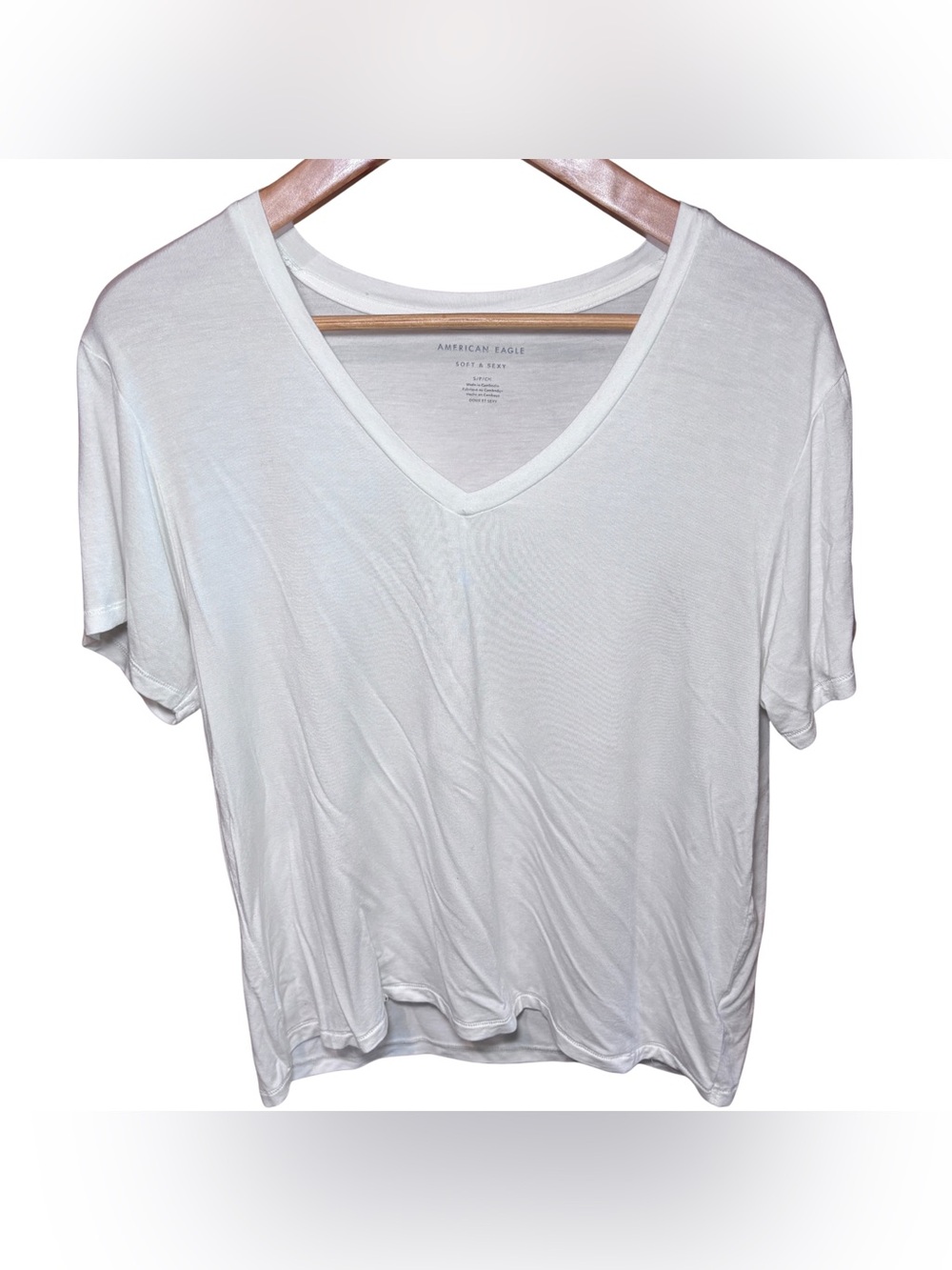 American Eagle Soft & Sexy white V-neck short sleeve solid knit tee size S